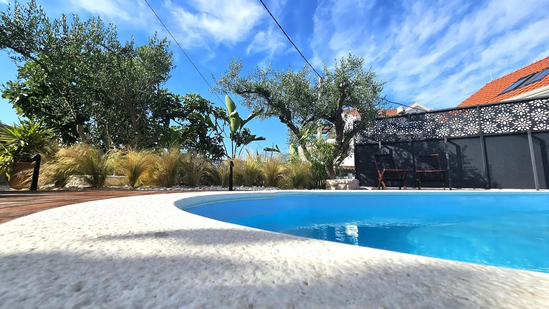 The Three Flowers Pool House Trogir Chorwacja