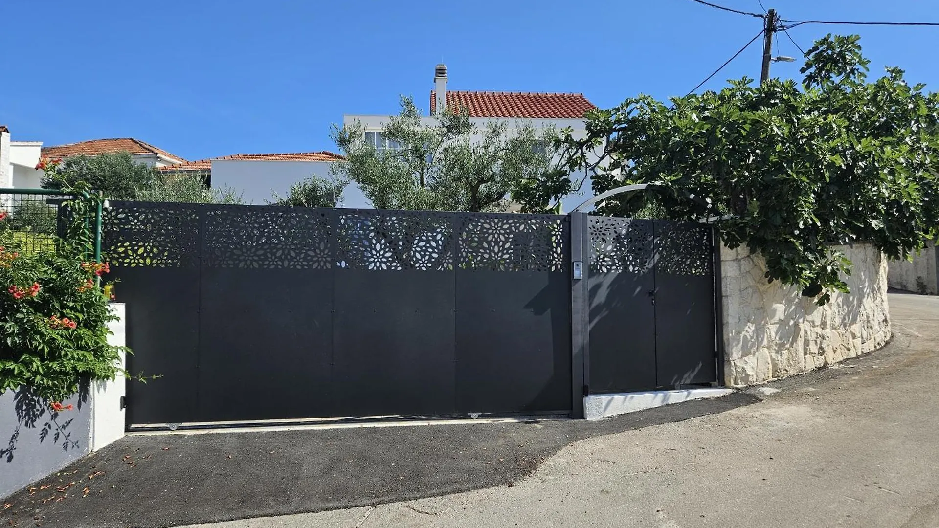 Apartament The Three Flowers Pool House Trogir