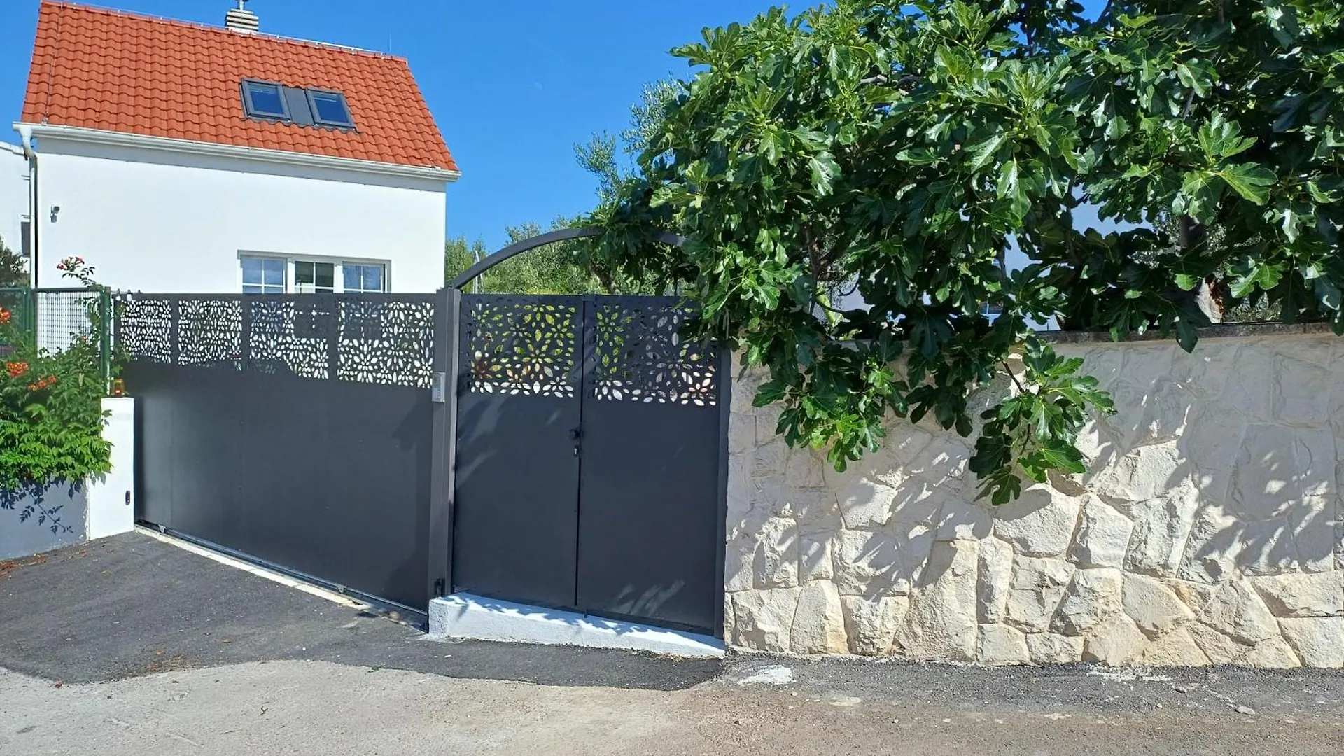 Apartament The Three Flowers Pool House Trogir