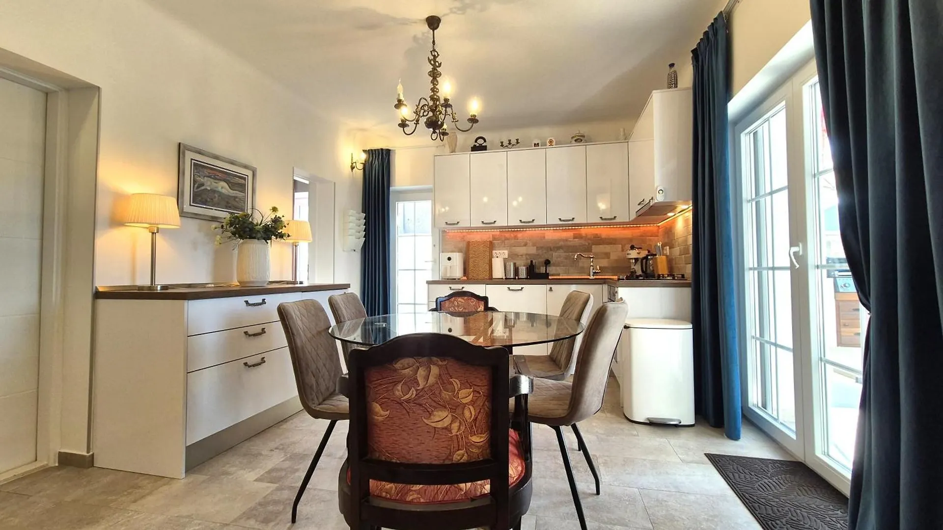 The Three Flowers Pool House Trogir