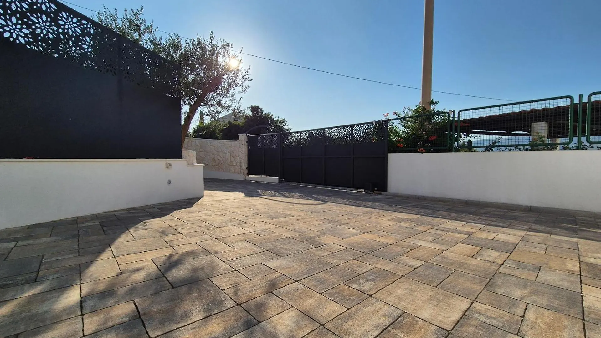 Apartament The Three Flowers Pool House Trogir
